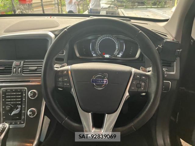 Volvo XC60 2016-08 8629612-20