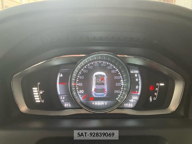 Volvo XC60 2016-08 8629612-21