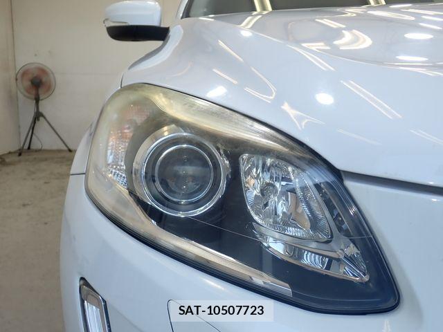 Volvo XC60 2017-10 8629604-8