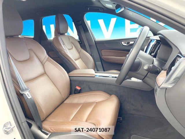 Volvo XC60 2021-08 8662255-9