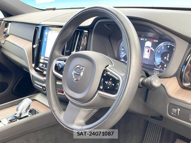 Volvo XC60 2021-08 8662255-12