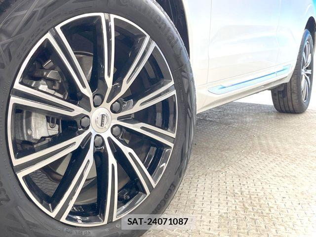Volvo XC60 2021-08 8662255-15
