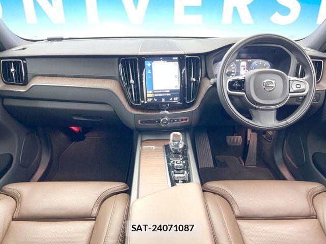 Volvo XC60 2021-08 8662255-1