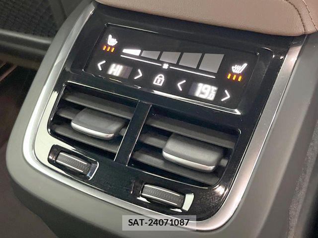 Volvo XC60 2021-08 8662255-4