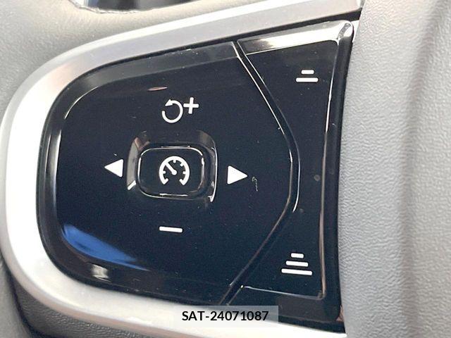 Volvo XC60 2021-08 8662255-5