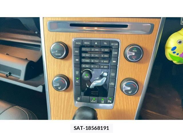 Volvo XC60 2011-09 8662257-12