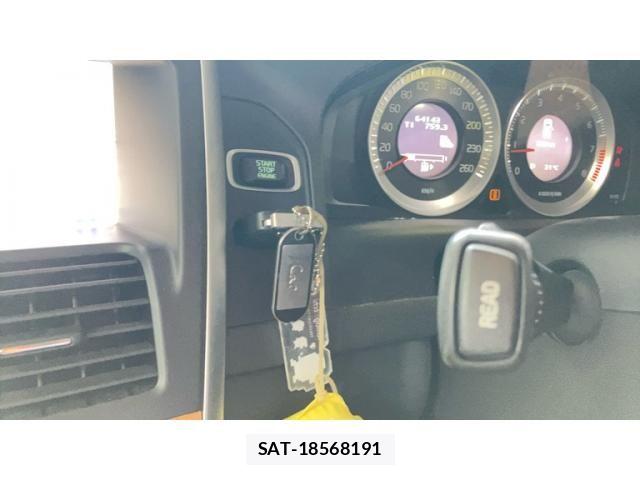 Volvo XC60 2011-09 8662257-15