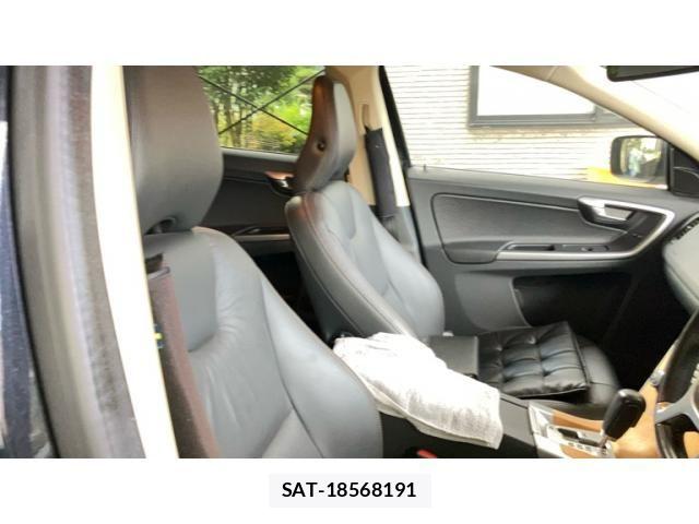 Volvo XC60 2011-09 8662257-21