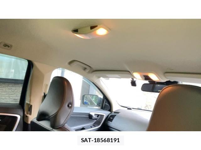 Volvo XC60 2011-09 8662257-25