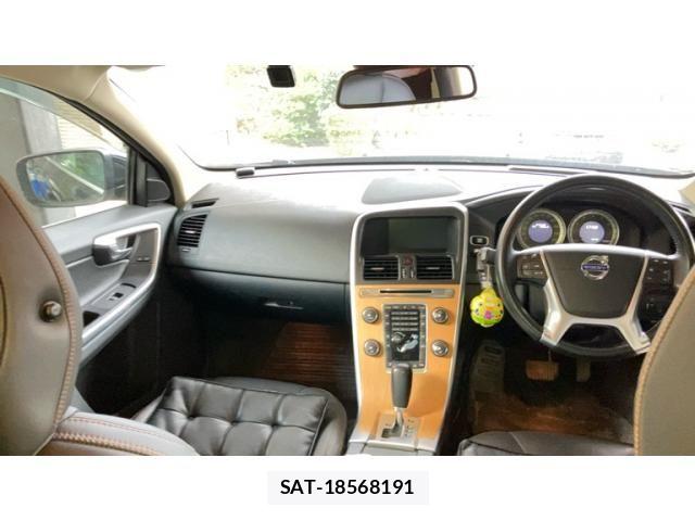 Volvo XC60 2011-09 8662257-26