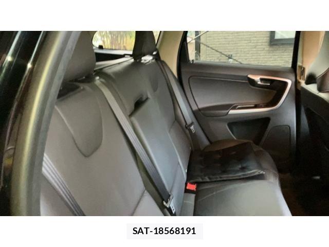 Volvo XC60 2011-09 8662257-27
