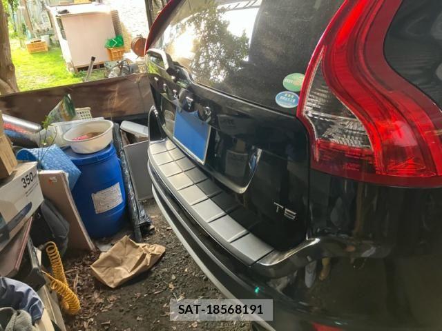 Volvo XC60 2011-09 8662257-6