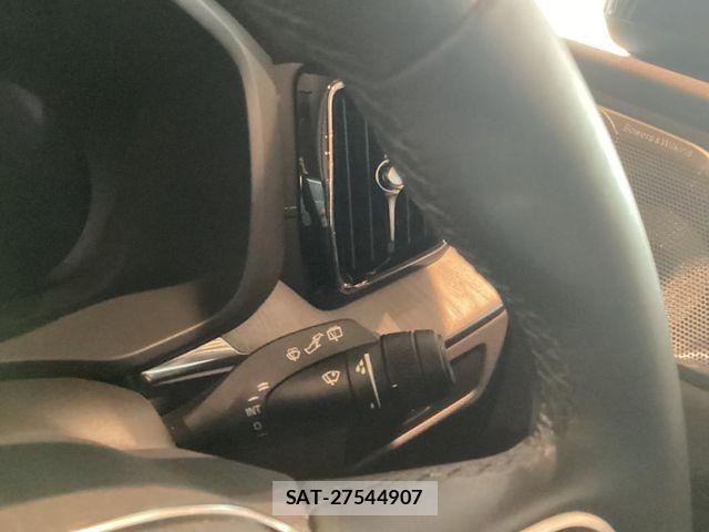 Volvo XC60 2025-02 8662256-4