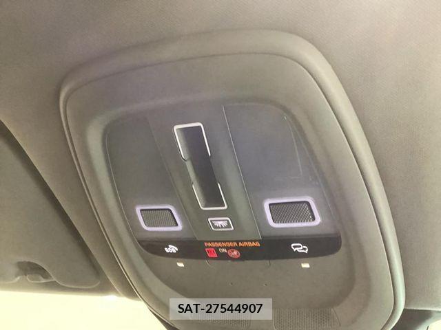 Volvo XC60 2025-02 8662256-8