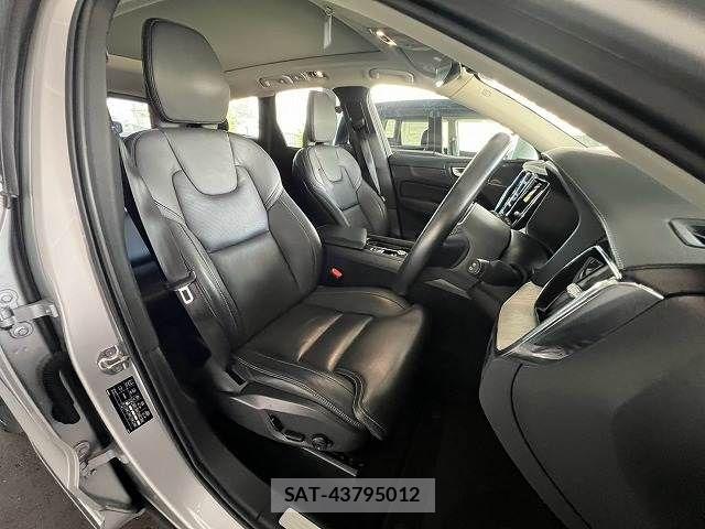Volvo XC60 2021-07 8746682-10