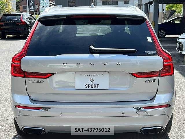 Volvo XC60 2021-07 8746682-15