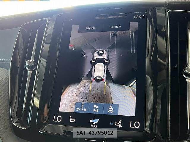 Volvo XC60 2021-07 8746682-3