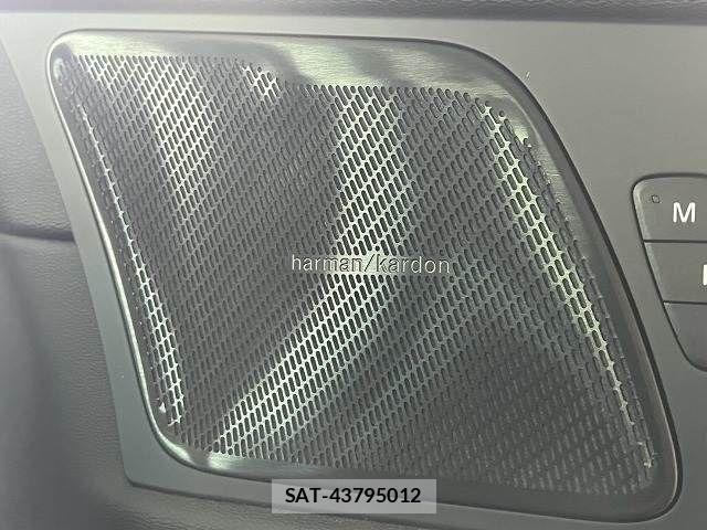 Volvo XC60 2021-07 8746682-5