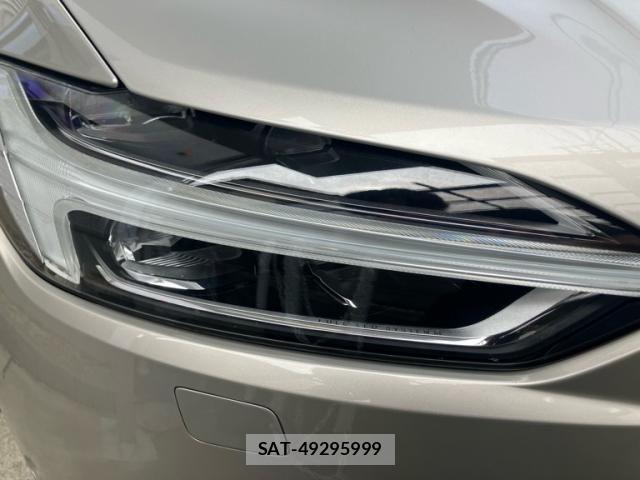 Volvo XC60 2017-10 8746684-14