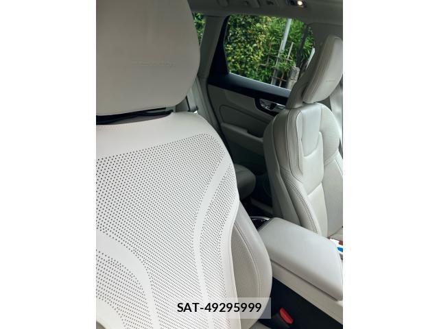 Volvo XC60 2017-10 8746684-16
