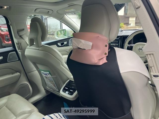 Volvo XC60 2017-10 8746684-17