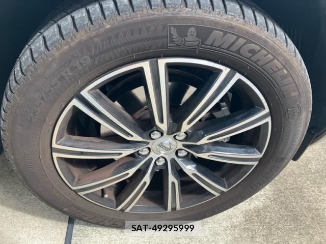 Volvo XC60 2017-10 8746684-4