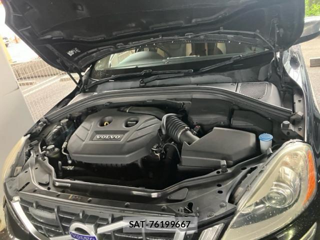 Volvo XC60 2013-04 8746685-21