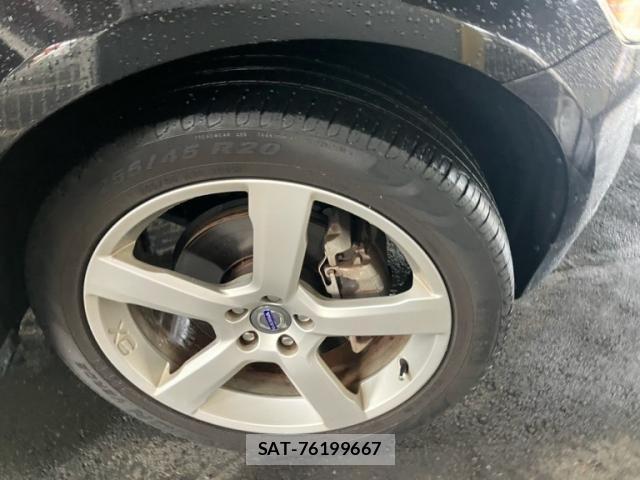 Volvo XC60 2013-04 8746685-2