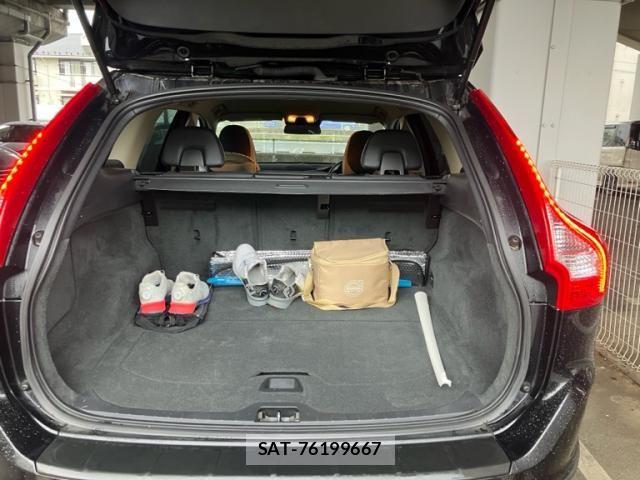 Volvo XC60 2013-04 8746685-6