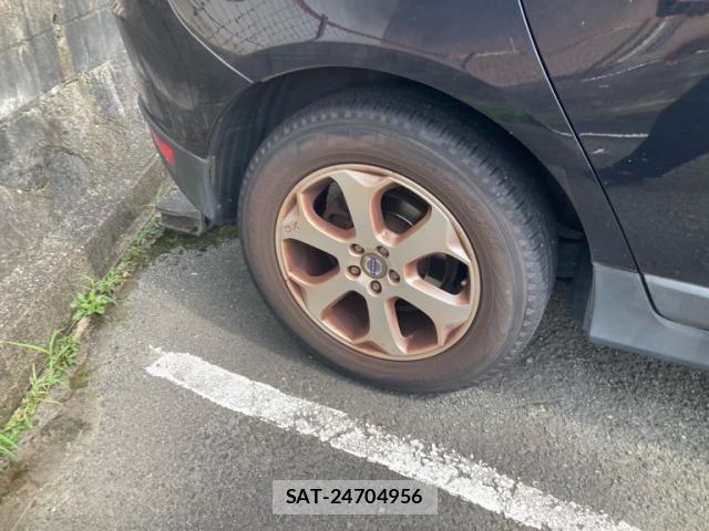 Volvo XC60 2011-08 8746686-2
