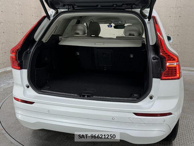 Volvo XC60 2021-11 8746683-12