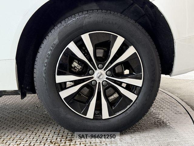 Volvo XC60 2021-11 8746683-17