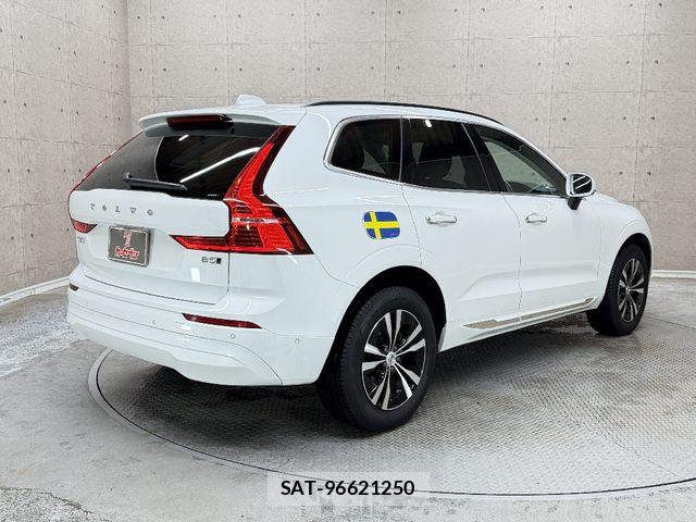Volvo XC60 2021-11 8746683-1