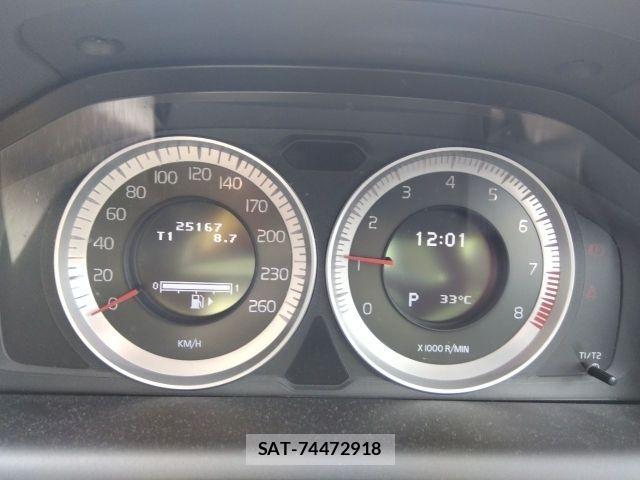 Volvo XC60 2011-10 8782538-3