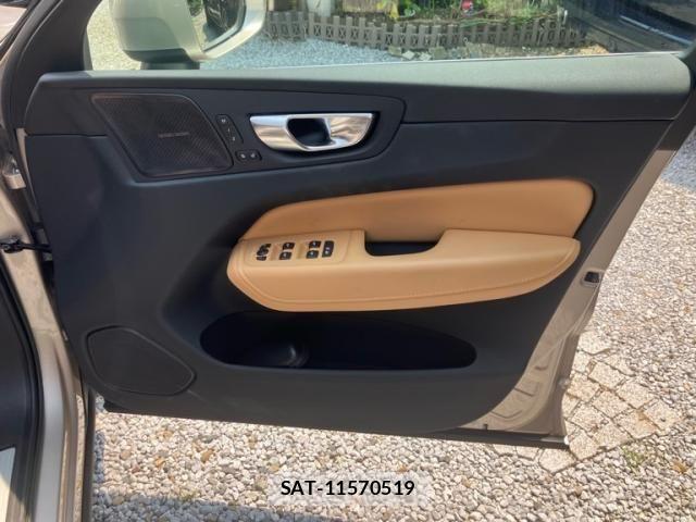 Volvo XC60 2023-12 8782539-11