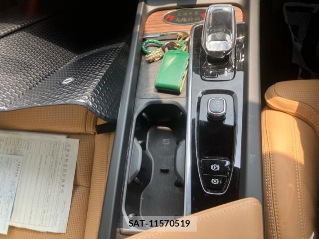 Volvo XC60 2023-12 8782539-23