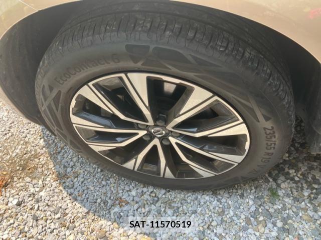 Volvo XC60 2023-12 8782539-4