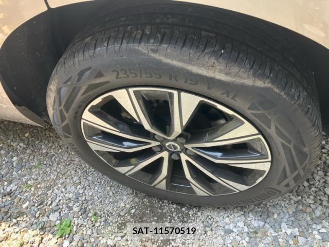 Volvo XC60 2023-12 8782539-5