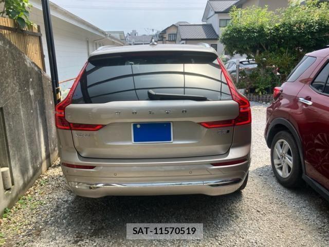 Volvo XC60 2023-12 8782539-8