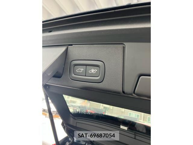 Volvo XC60 2022-04 8797877-11