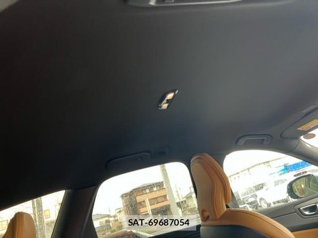 Volvo XC60 2022-04 8797877-14