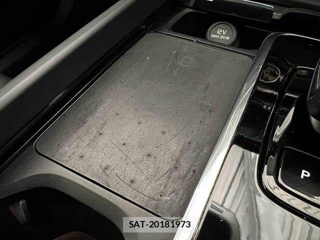 Volvo XC60 2022-09 8797875-9