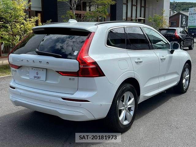 Volvo XC60 2022-09 8797875-17