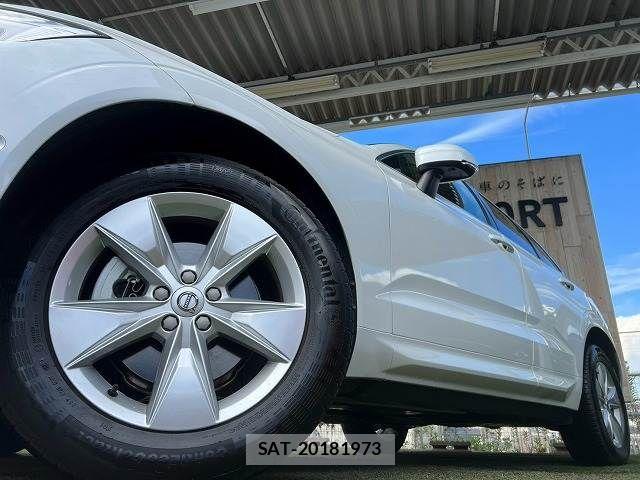 Volvo XC60 2022-09 8797875-18