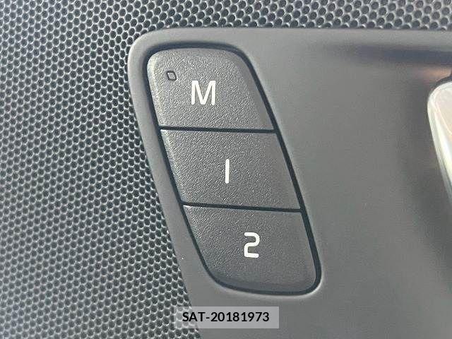 Volvo XC60 2022-09 8797875-8