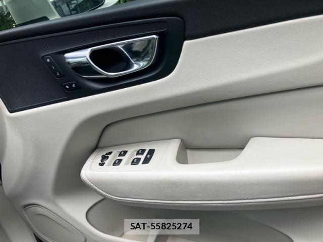 Volvo XC60 2018-05 8832381-9