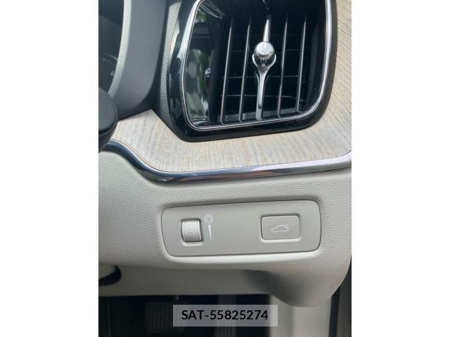 Volvo XC60 2018-05 8832381-24