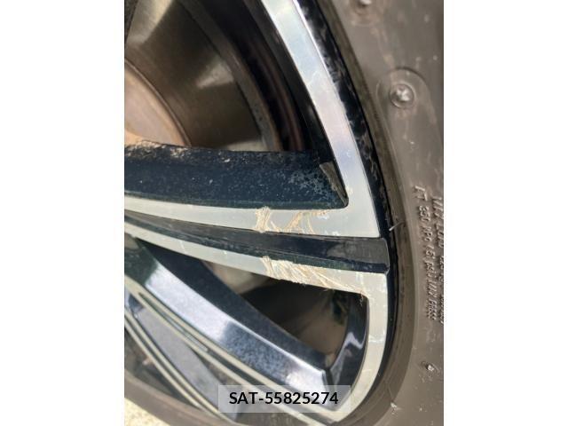 Volvo XC60 2018-05 8832381-28