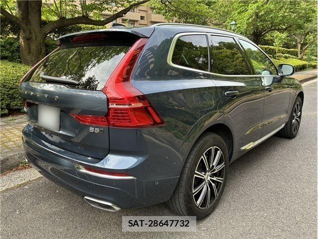 Volvo XC60 2021-04 8851018-1