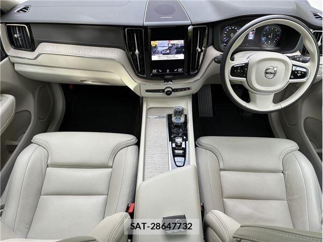 Volvo XC60 2021-04 8851018-2